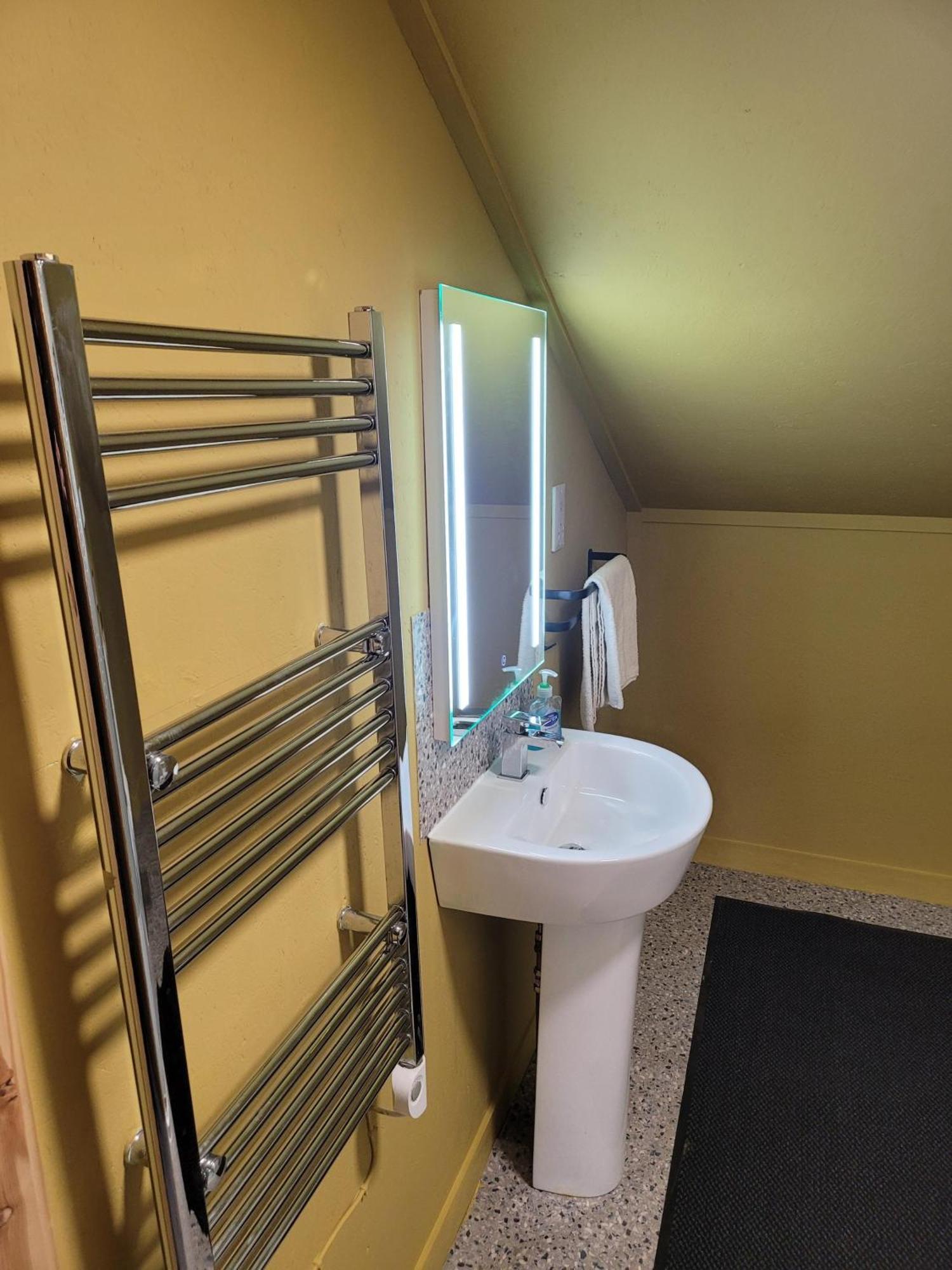 The Moorings Apartment Broadford  Bagian luar foto