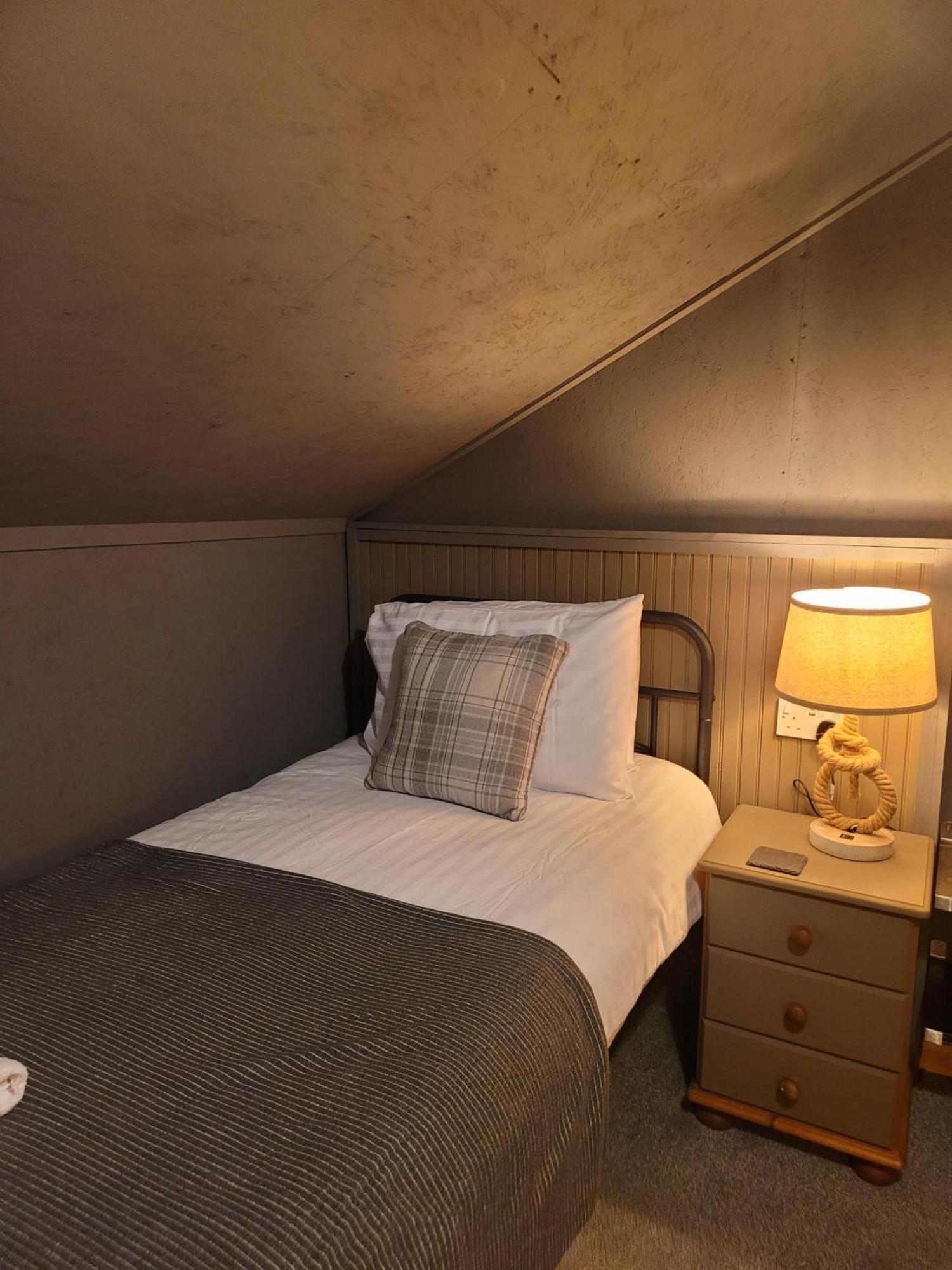 The Moorings Apartment Broadford  Bagian luar foto